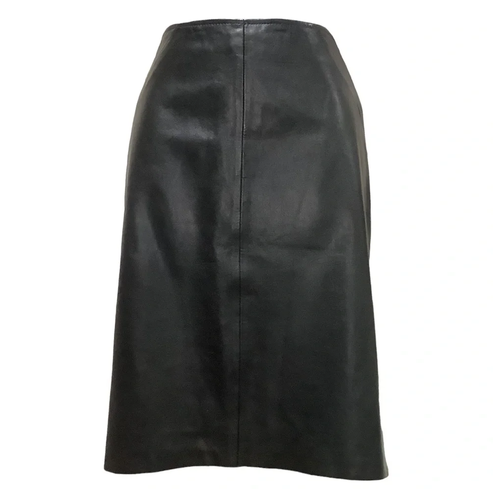 Black Leather skirt by Moda International. Sz. 10.